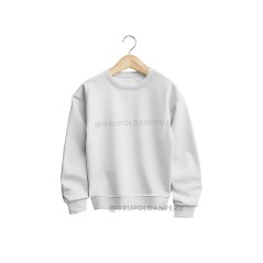 Poleras con cuello redondo.